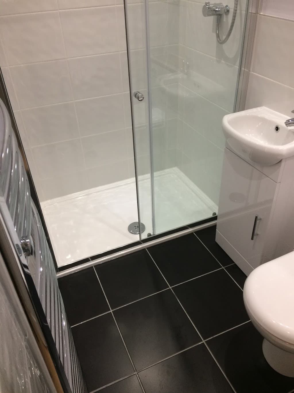 The Edinburgh Bathrooms And Kitchens Company Ltd