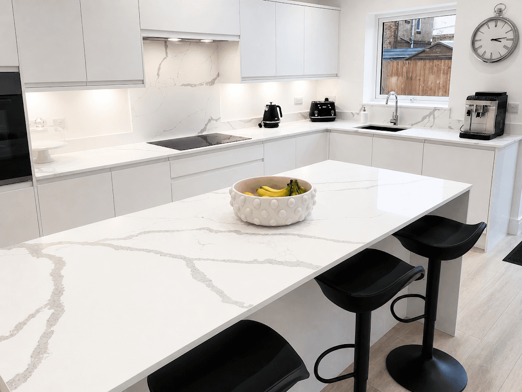 kitchen quartz and granite worktops