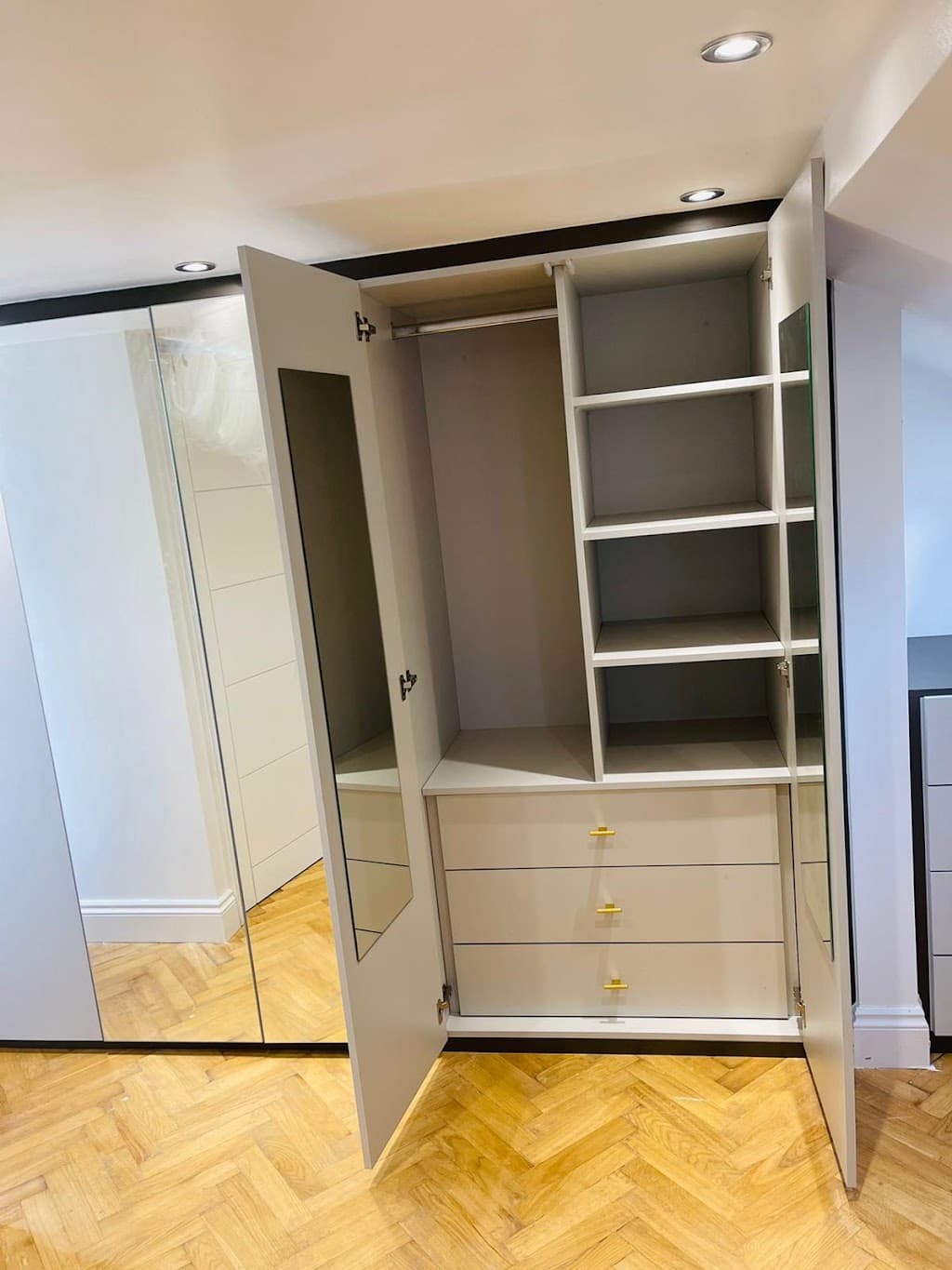 Smiths Fitted Wardrobes & Kitchens Limited