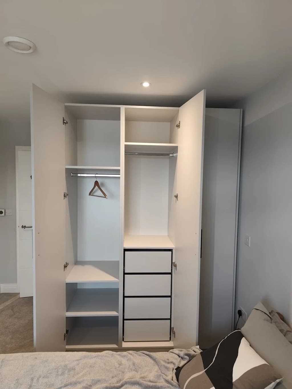 MAX London Fitted Wardrobes