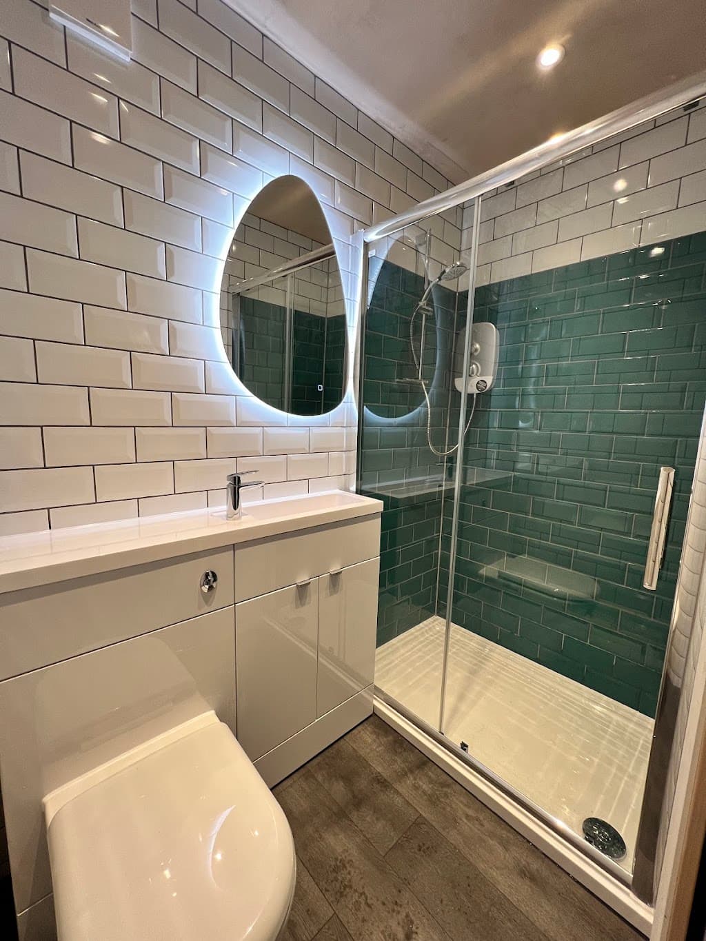 England's Finest Ltd, Kitchens - Bathrooms - Building