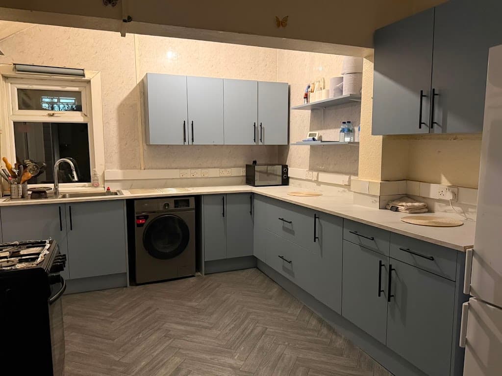 MAF Bedrooms & Kitchens Ltd