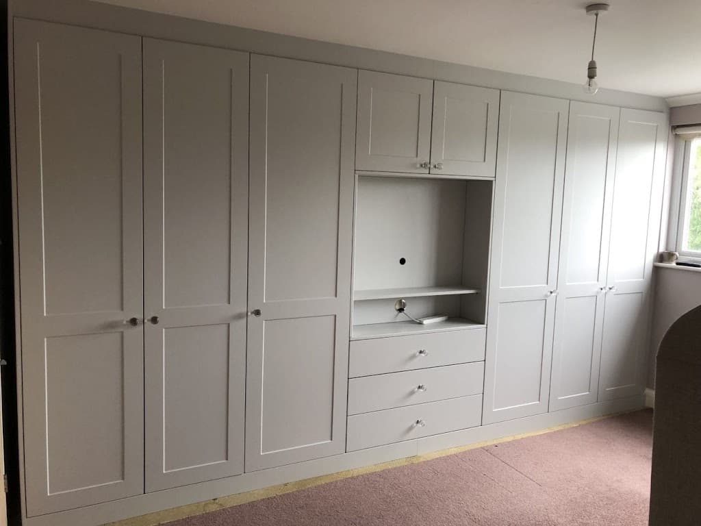 Fitted Wardrobes, Bedrooms and Bespoke Bedrooms furniture in skelmersdale