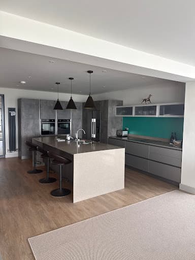 DS Home Direct | Kitchen & Bedroom Showroom Brighton — Customer photo