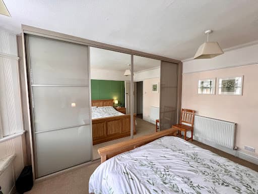 SP Mirror Wardrobes Ltd | Sliding Wardrobe Specialists — Customer photo
