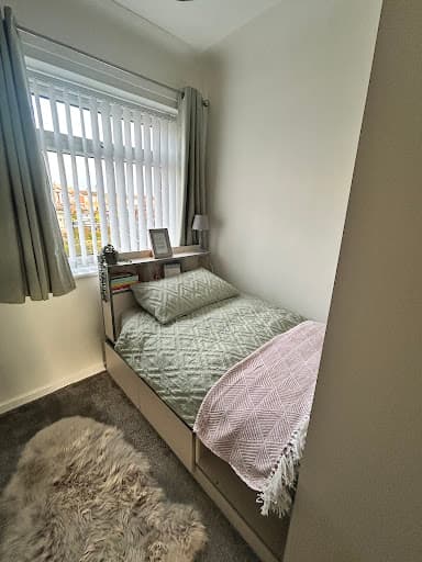 Fitted Wardrobes, Bedrooms and Bespoke Bedrooms furniture in skelmersdale — Customer photo