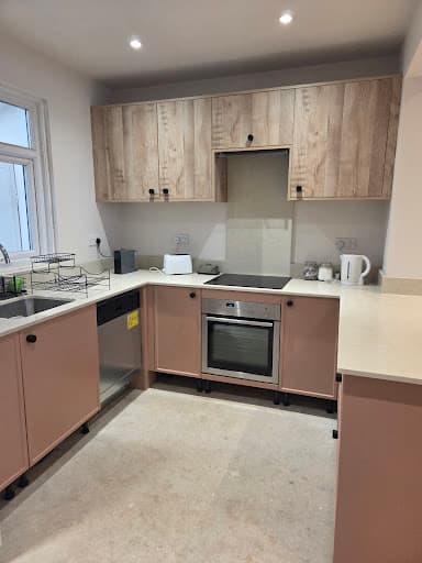 Kitchen Worktops Surrey London. Quartz, Marble, Granite Fabricator — Customer photo