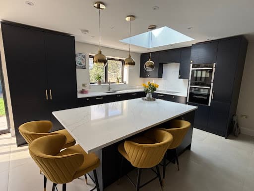 DialAWorkTop Ltd — Customer photo