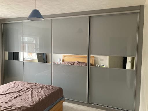 SP Mirror Wardrobes Ltd | Sliding Wardrobe Specialists — Customer photo