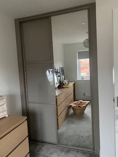 SP Mirror Wardrobes Ltd | Sliding Wardrobe Specialists — Customer photo