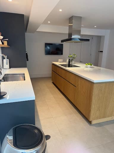 LEICHT Kitchen Showroom, London - Elan Kitchens — Customer photo