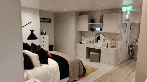Hammonds Fitted Wardrobes, Sliding Wardrobes and Home Office Furniture — Customer photo