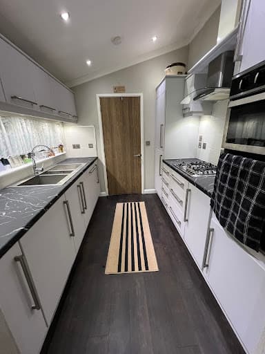 RE-NEW-IT Kitchen & Interior Wrapping — Customer photo